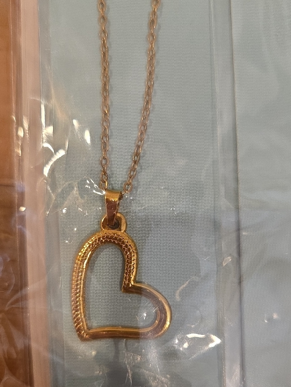 BULK Gold/Silver Tone Heart Pendant Stainless Steel Necklaces - Picture 4 of 5